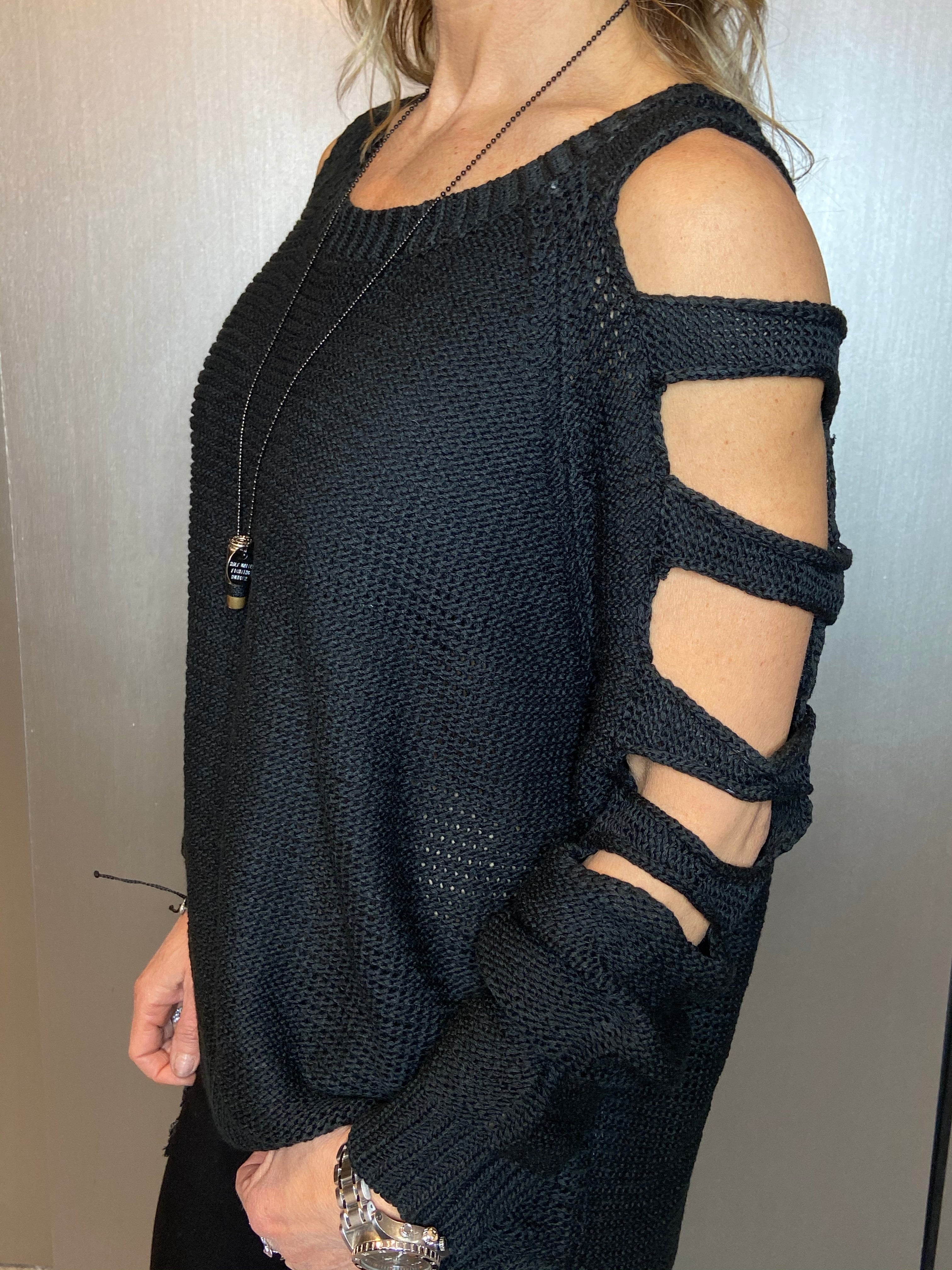 Cut out sleeve knit