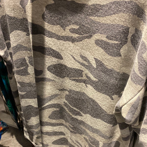 Short sleeve scoop neck Camo tee